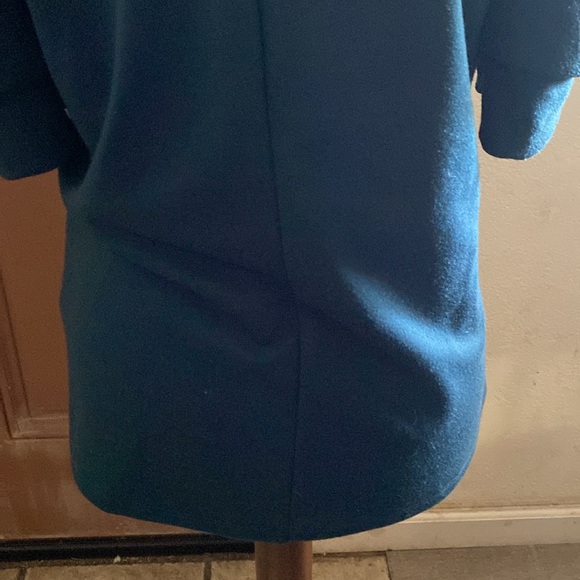 Ruffles🌬️🌫️🪽On Edges Top - Picture 10 of 17